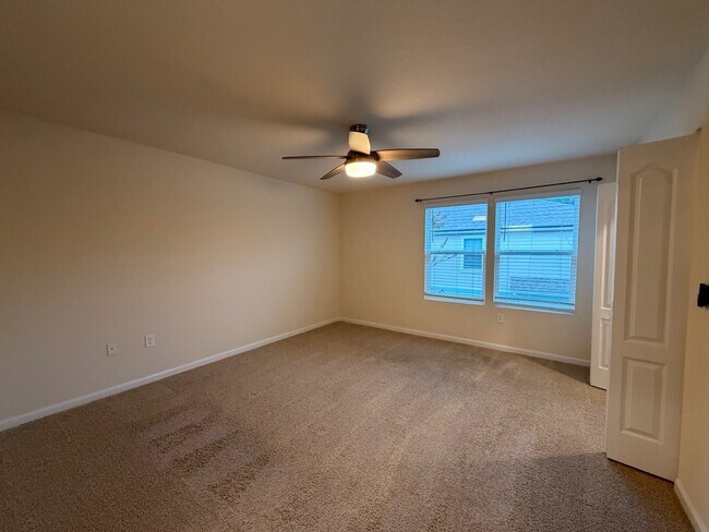 Building Photo - 131 Pomona Wy