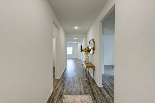 Building Photo - 1088 Rd 5102