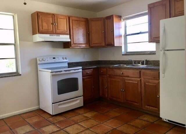 Building Photo - 2707 Vandiver Dr