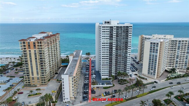 Building Photo - 3131 S Ocean Dr