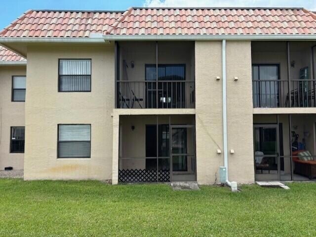 Building Photo - 6748 Palmetto Cir S
