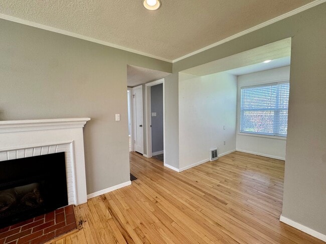 Building Photo - Bittersweet memories, Full Beautiful Remodel Highly Desired Lincoln Neighborhood