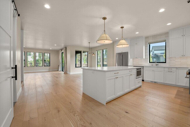 Building Photo - 2971 NW Polarstar Ave