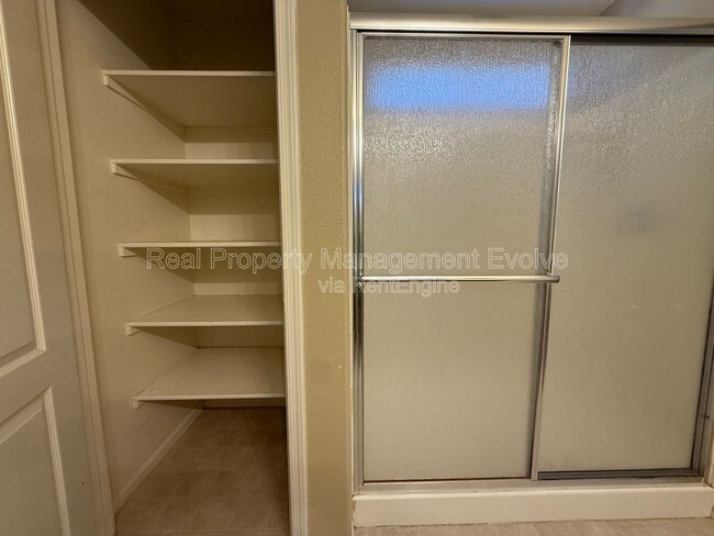 Building Photo - 12539 W Medlock Dr