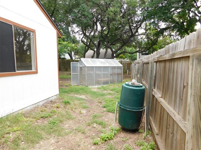 Building Photo - 8743 Birmingham Dr