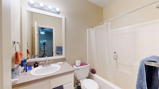 Building Photo - 609 Townplace Dr