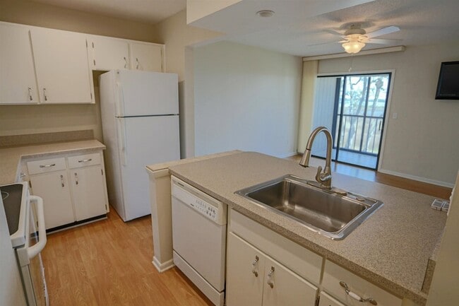 Building Photo - 40 Andalusia Ct