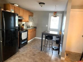 Building Photo - 40-42 Vaughan Street