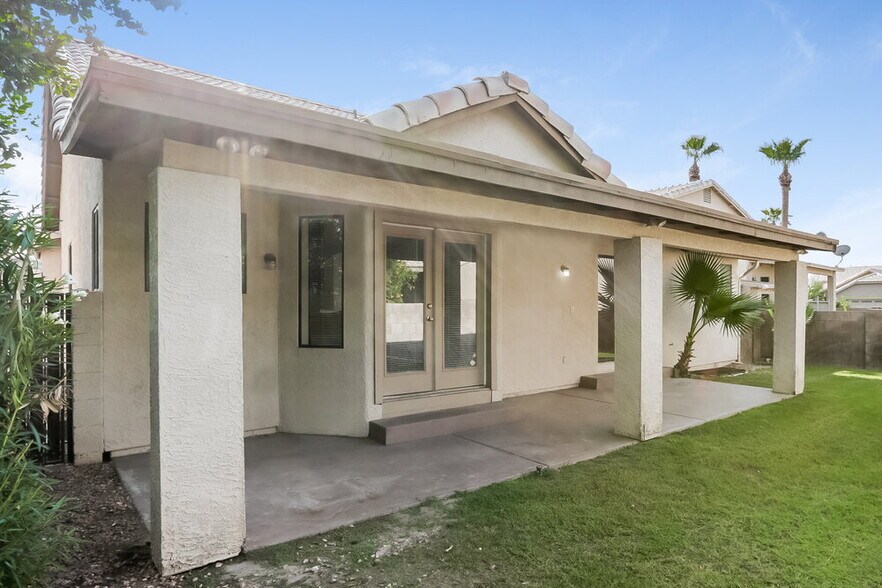 Building Photo - 16810 S 29th Pl