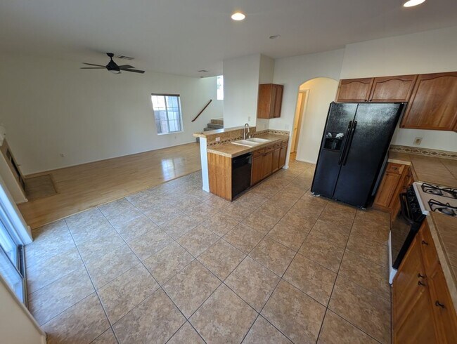 Building Photo - 205 Heiple Ct