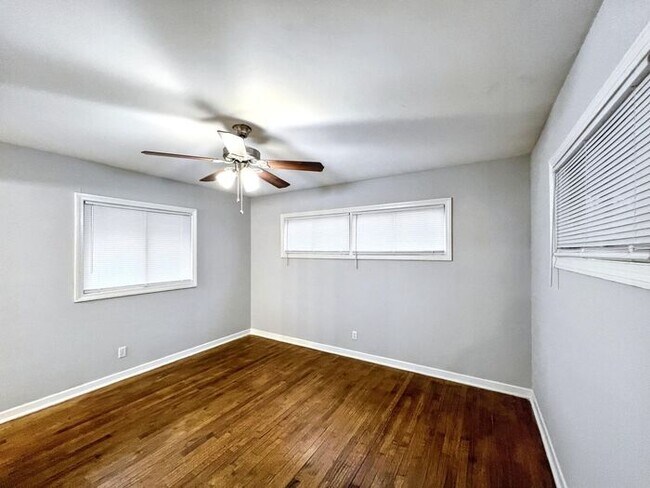 Building Photo - 4146 Rhodes Ave