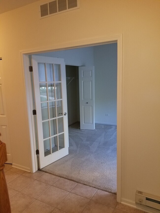 Building Photo - 4702 N Lamon Ave