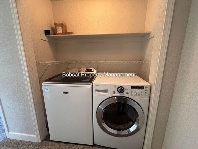 Building Photo - 1320 Thompson St