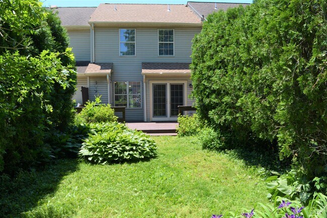 Building Photo - 361 Kent Ln