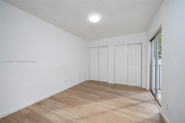 Building Photo - 2463 Coral Wy