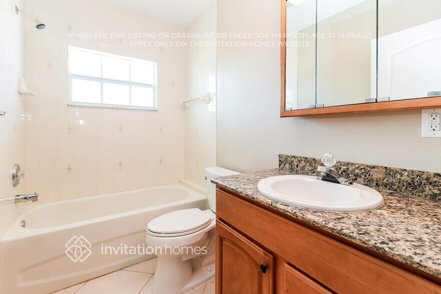 Building Photo - 707 Hartford Dr NW