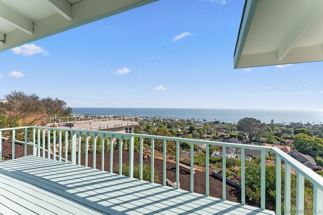 Building Photo - 5995 La Jolla Corona Dr