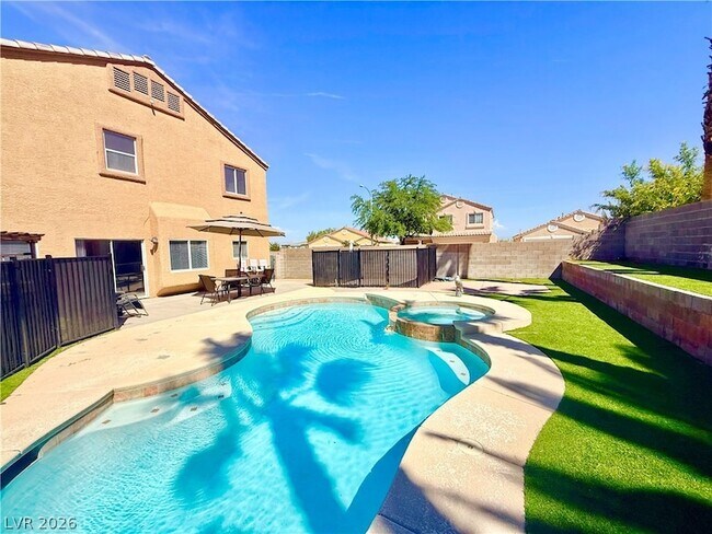 Building Photo - 1212 Diamond Valley St