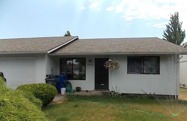 Primary Photo - short04