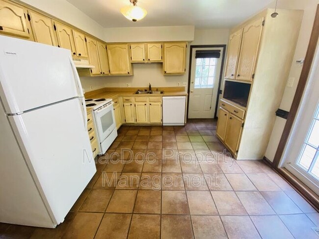 Building Photo - 10717 S Jamie Pl