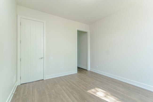 Building Photo - 2812 N Mildred Ave