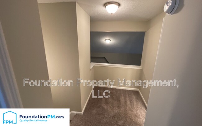 Building Photo - 5574 Blossom Ln