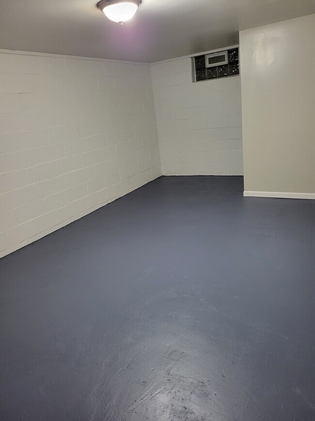 Bonus room - 337 Kenwood Avenue