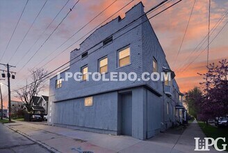 Building Photo - 1734 Arlington Ave