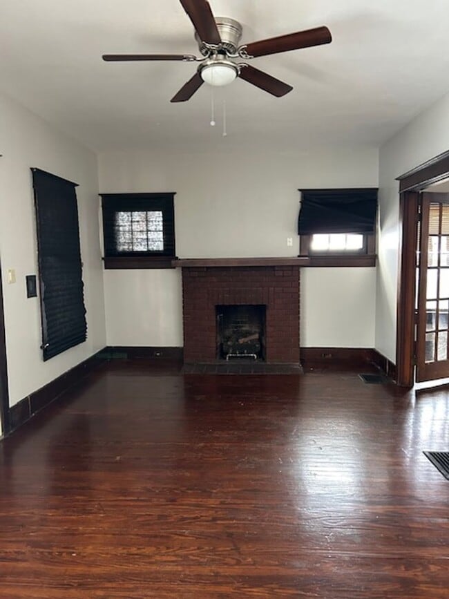 Building Photo - 2 Bedroom, 2 Bath Home w/Full Basement in Dayton