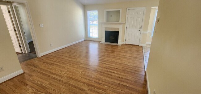 Building Photo - 420 Oak Dare Ln
