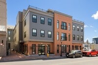 Building Photo - 238 Deer St