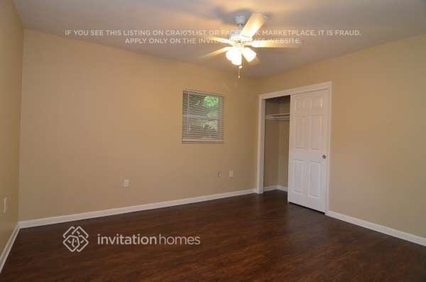 Building Photo - 220 Mary Ellen Ave