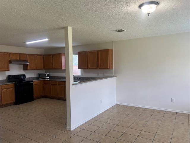 Building Photo - 2329 Live Oak Dr