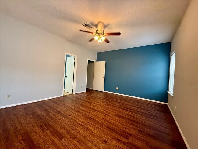 Building Photo - 3254 Holly Hall St