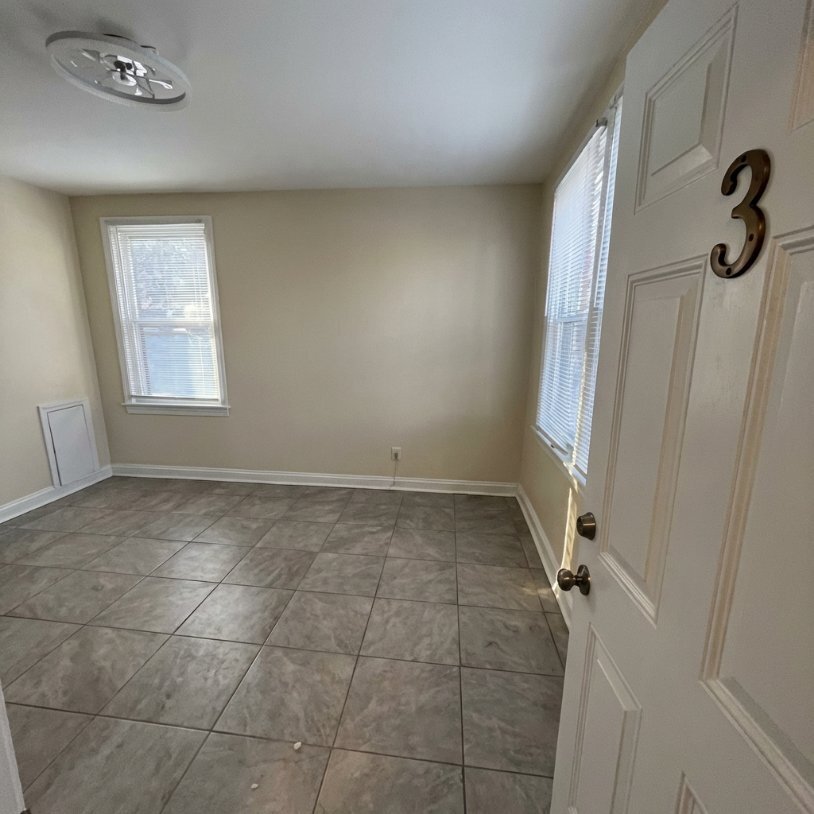 Building Photo - 2820 Pomeroy Rd SE