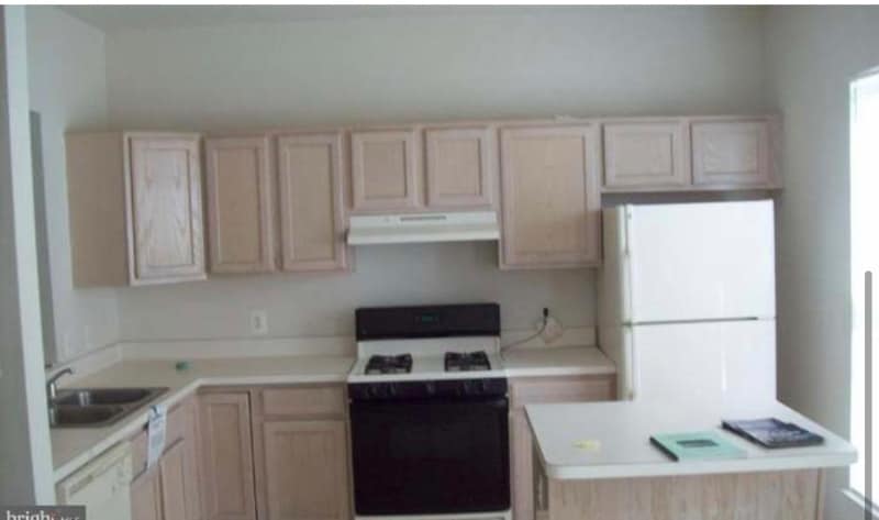 Building Photo - 21 21st St SE