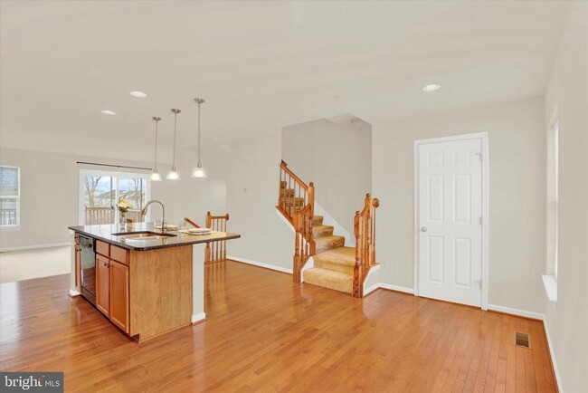 Building Photo - 4706 Wineleaf Ln