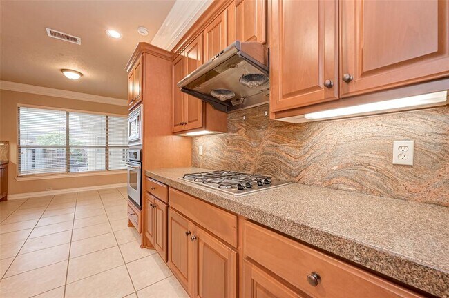 Building Photo - 14426 Summerleaf Ln