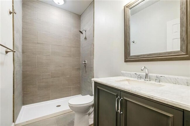 Building Photo - 1214 Bingham St