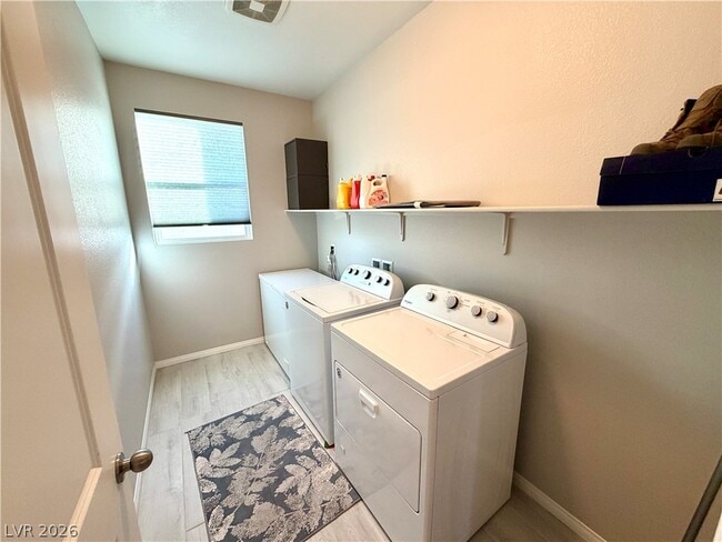 Building Photo - 8067 Tank Loop St