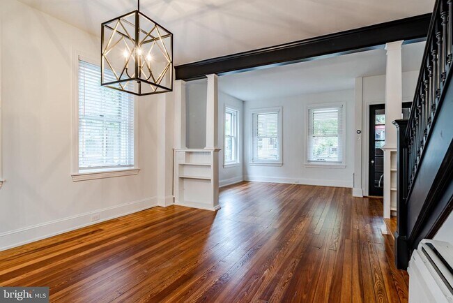 Building Photo - 310 W Biddle St