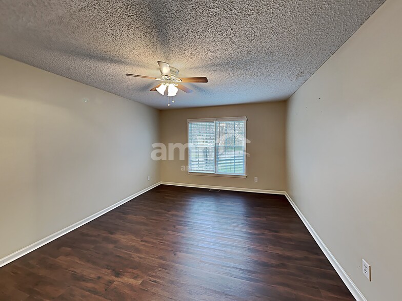 Building Photo - 2308 Genesis Dr