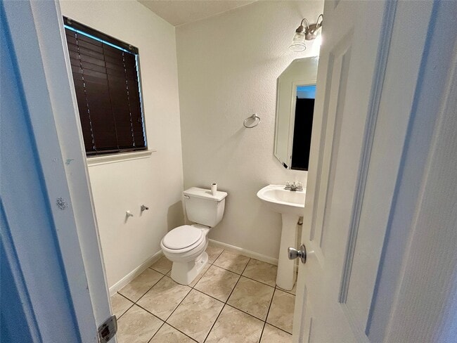 Building Photo - 8007 Arrington Forest Ln