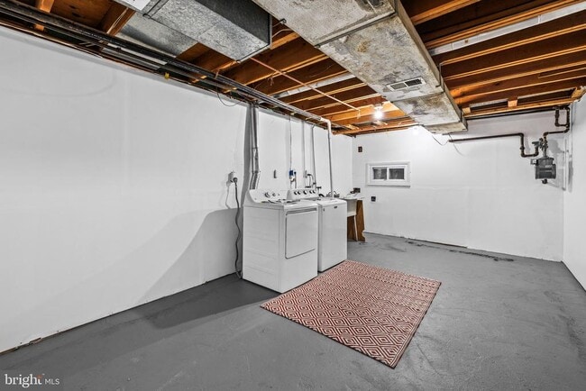 Building Photo - 1437 Towson St