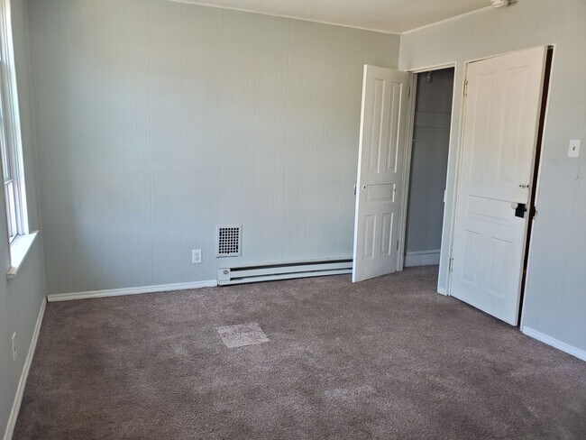 Building Photo - 218 E Liberty St