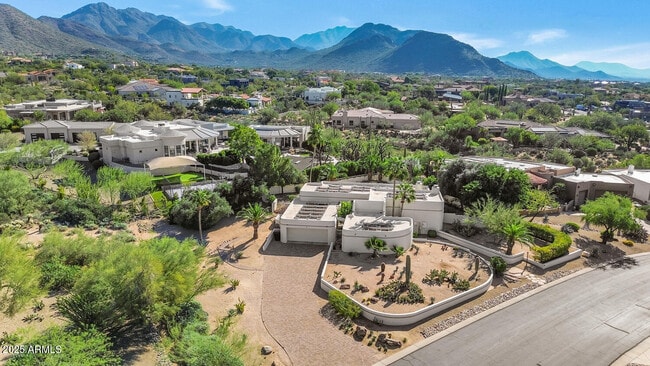 Building Photo - 9447 E Calle De Valle Dr