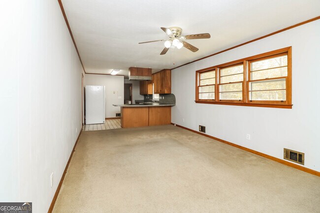 Building Photo - 1255 Angelia Dr SW