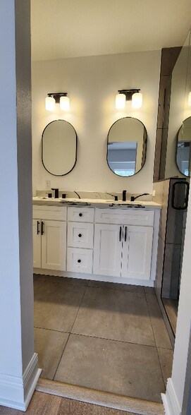 Building Photo - 2431 Franklin Ave