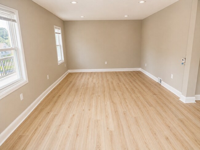 Building Photo - 1524/1526 E. 51st Street