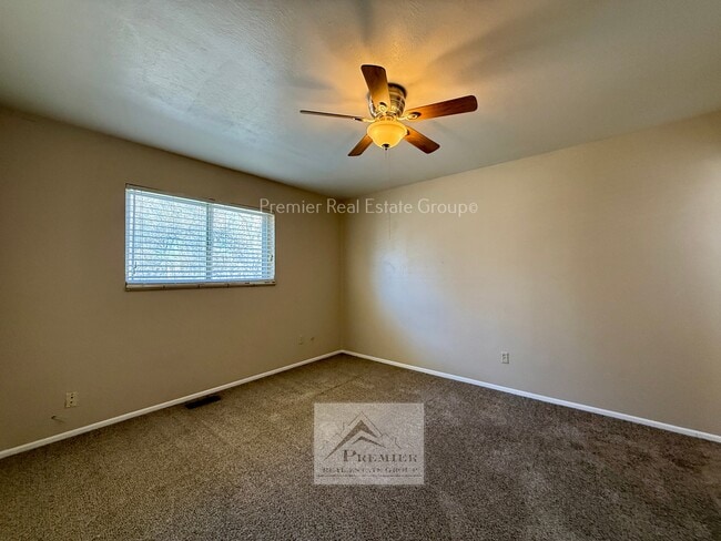 Building Photo - 310 Fairfax St